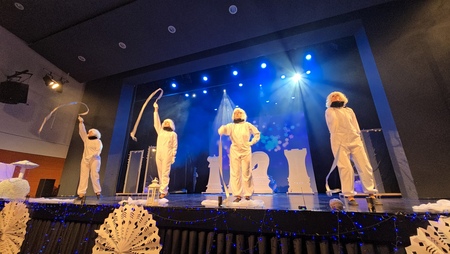 Alica in čarobno novoletno zrcalo (3)